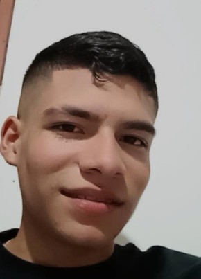Estiven из Manizales 18 лет