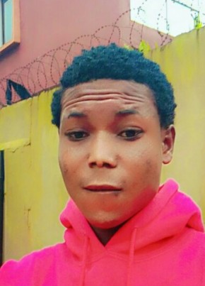 Michael wize, 19, Nigeria, Lagos
