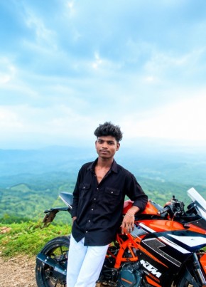 Hi из New Delhi 18 лет