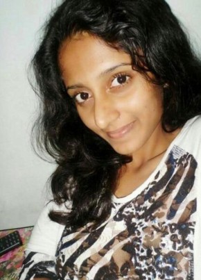 Soniyaa, 19, India, Nashik