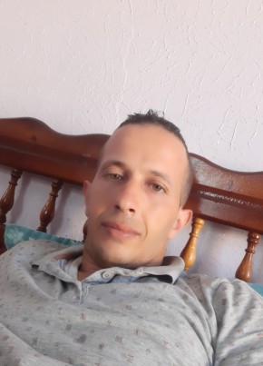 Adel, 30, People’s Democratic Republic of Algeria, Aïn Touta