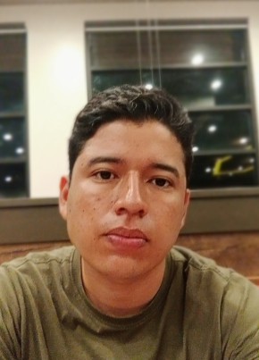 Adrian Diaz, 26, República de El Salvador, Chalchuapa