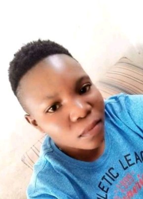 Tshepiso Tash, 32, iRiphabhuliki yase Ningizimu Afrika, IGoli