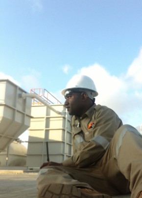 Moti из Port Moresby 22 года