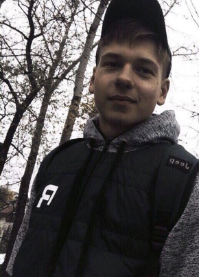 Максим, 25, Россия, Гусь-Хрустальный