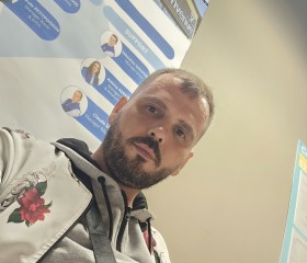 Angjelo, 42, Villeurbanne
