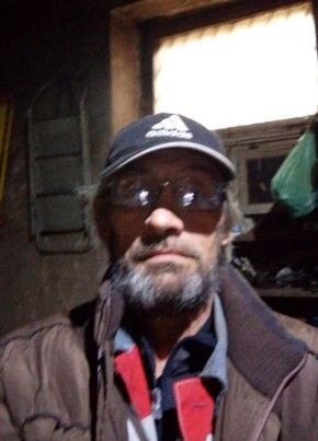 Владимир из Ухты 54 года