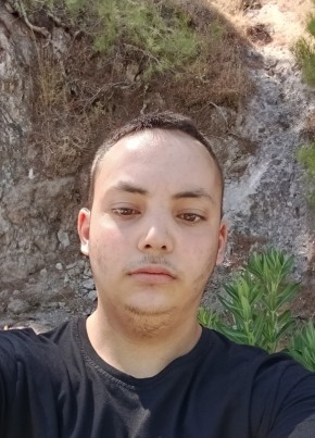 Ahmet из İzmir 19 лет