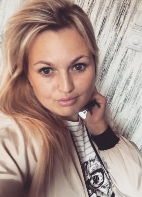 Анюта, 30, Россия, Карпинск