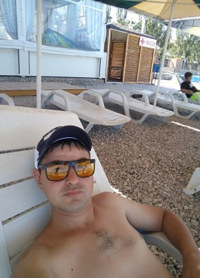 Feniks, 32, Россия, Гвардейское