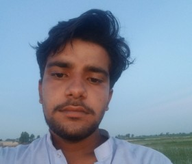 Sahi khan, 18, Larkana