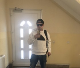 Joni, 30, Berlin