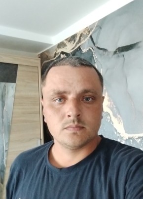 Андрей Мателенок из Докшыцы 36 лет