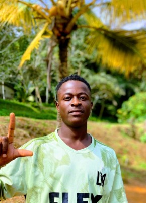 Davy mendim из Yaoundé 24 года