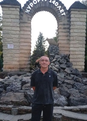 А из Краснодара 48 лет