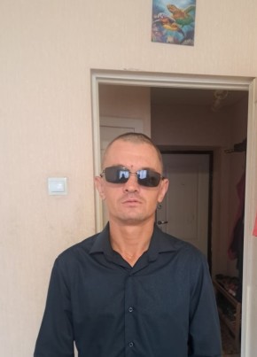 Александр из Поронайска 41 год