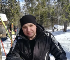 Maksim, 49, Saint Petersburg