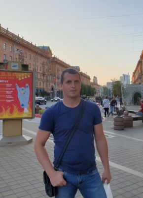 Dima Manchenko, 47, Estonia, Johvi