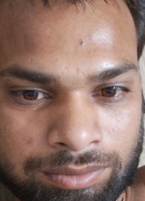 Dilip Kushwah, 29, India, Ahmedabad