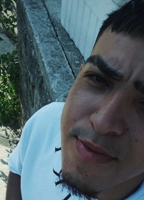 Daniel Piñeres из Barranquilla 24 года
