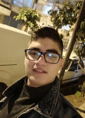 Zein Zein, 18, Turkey, Mercin