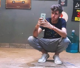 Renatto, 18, Posadas