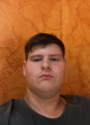 Александр Колбин из Кургана 19 лет