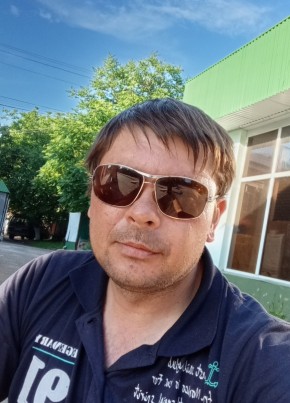 Виталик из Кропоткина 41 год