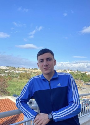Влад из Ессентуки 18 лет