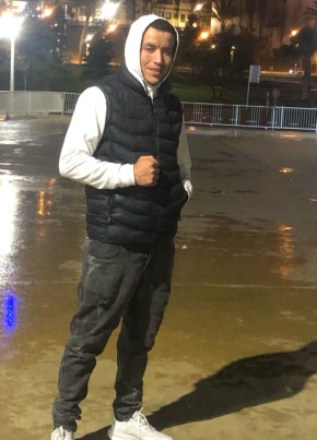 Smail, 24, Morocco, Midelt