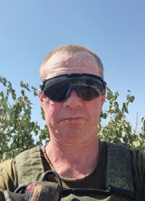 Павел из Угры 47 лет