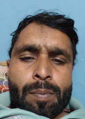 Mohd Shakeel, 25, India, Manglaur