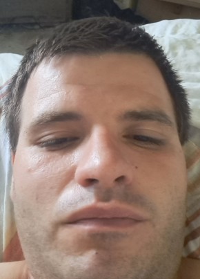 Mateo Feliks, 28, Republika Hrvatska, Slavonski Brod