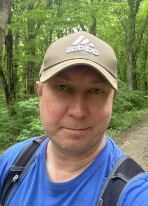 Роман из Ставрополи 42 года
