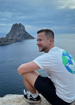 Aleksey, 38, Russia, Pskov