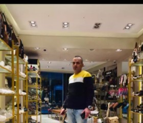 MiDo El Sheakh, 36, Cairo