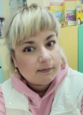 Екатерина, 32, Россия, Карпинск