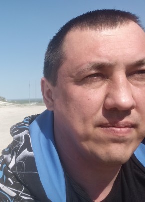 Дмитрий из Коврова 42 года