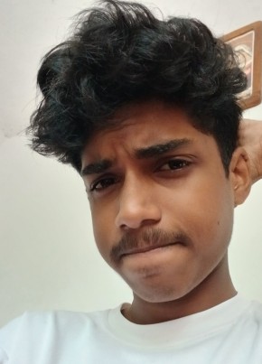 Midhun, 18, India, Kottayam