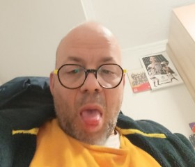 Placi, 43, Benetusser