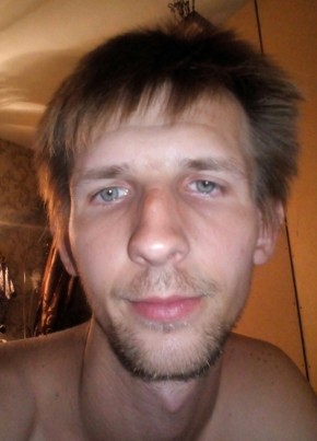 Артур, 32, Россия, Кировск