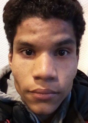 Carlos, 24, République Française, Lyon