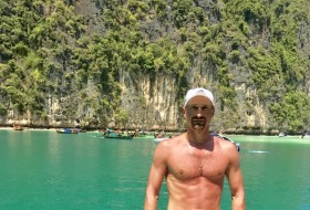 Alex, 46 - Just Me