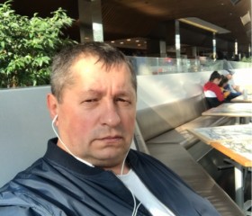 Michael, 60, London