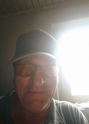 Анатолий из Боброва 55 лет