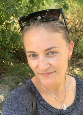 Юлия, 39, Россия, Геленджик