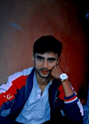 Niraj Kumar, 20, India, Pupri