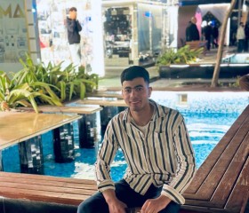 ا, 18, Khawr Fakkan