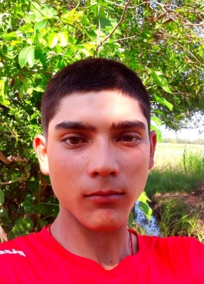 Stiven Álvaro, 20, República de El Salvador, San Salvador