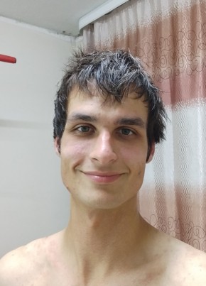 Максим из Мариуполи 21 год